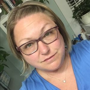 Meet your Posher, Denise